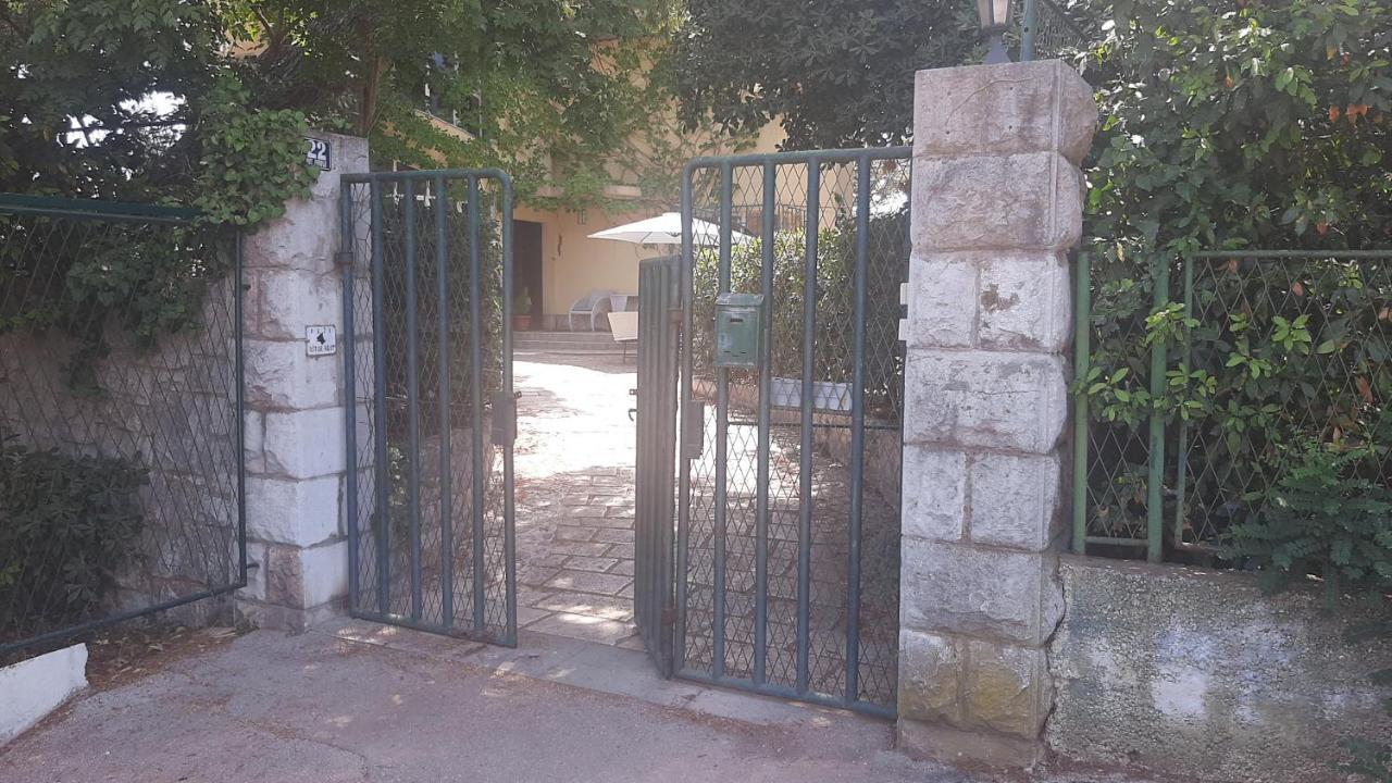 Old Captain'S Apartments - In A Pine Wood By The Sea And Tennis Courts Split Exteriér fotografie